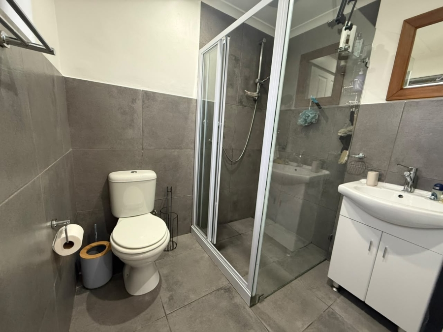 To Let 3 Bedroom Property for Rent in Bothasig Western Cape